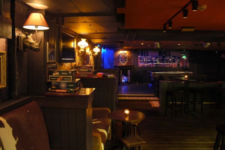 Bull Bar & Grill